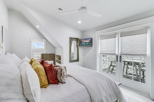 3rd Floor King Primary Suite