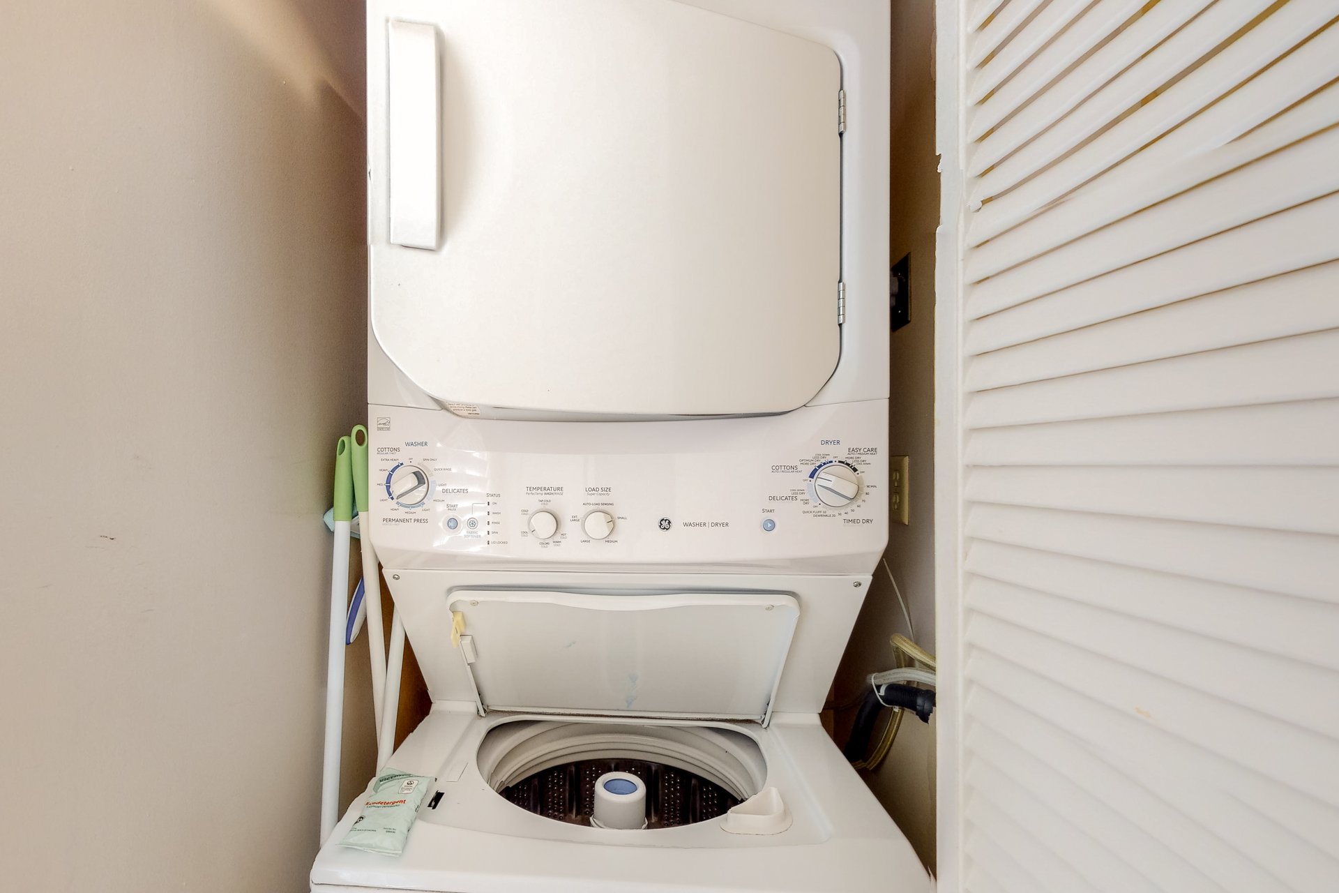 Emerald Towers 0503 18