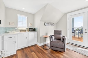 3rd Floor, Living Room
