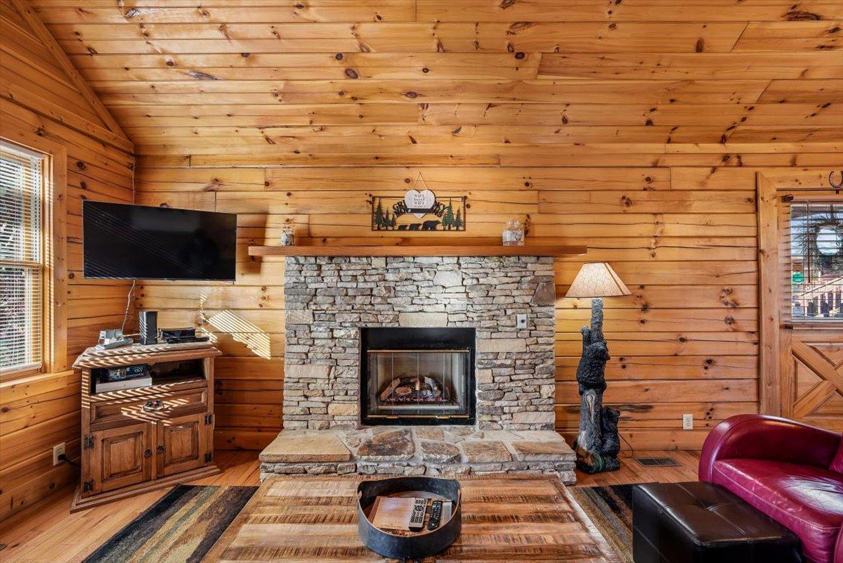 08Living Room