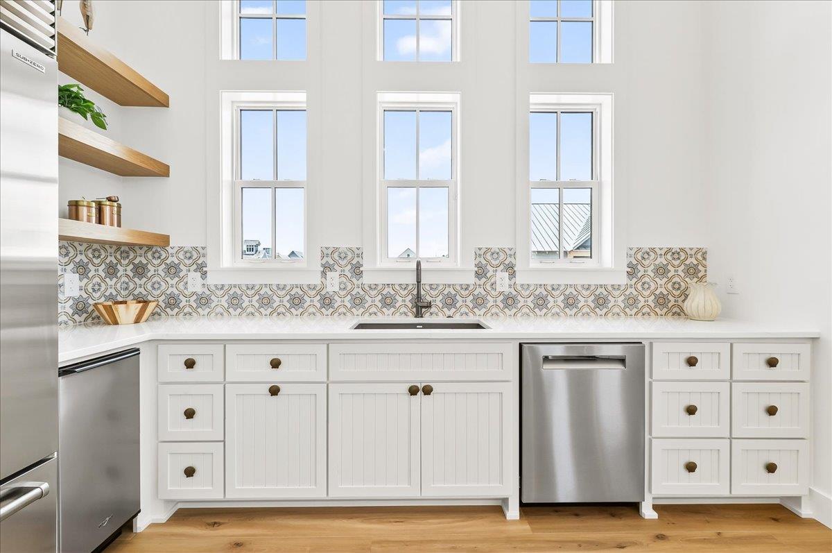 Kitchen, 2nd Floor