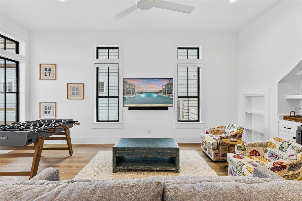 1st Floor, Living Room