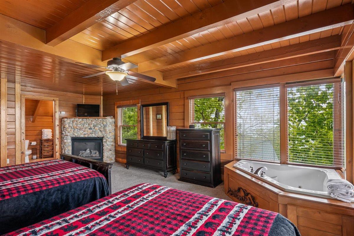 48PrimaryBedroom