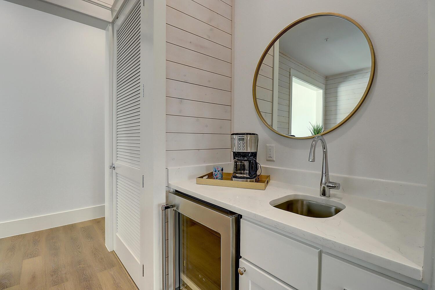 Wet Bar and Coffee Corner, 3rd Floor