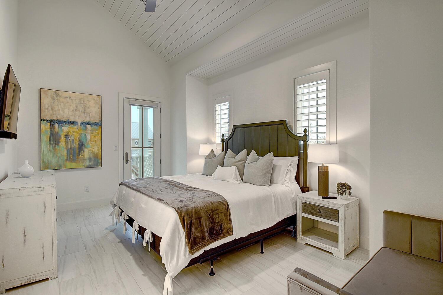 2nd Floor Primary King Bedroom