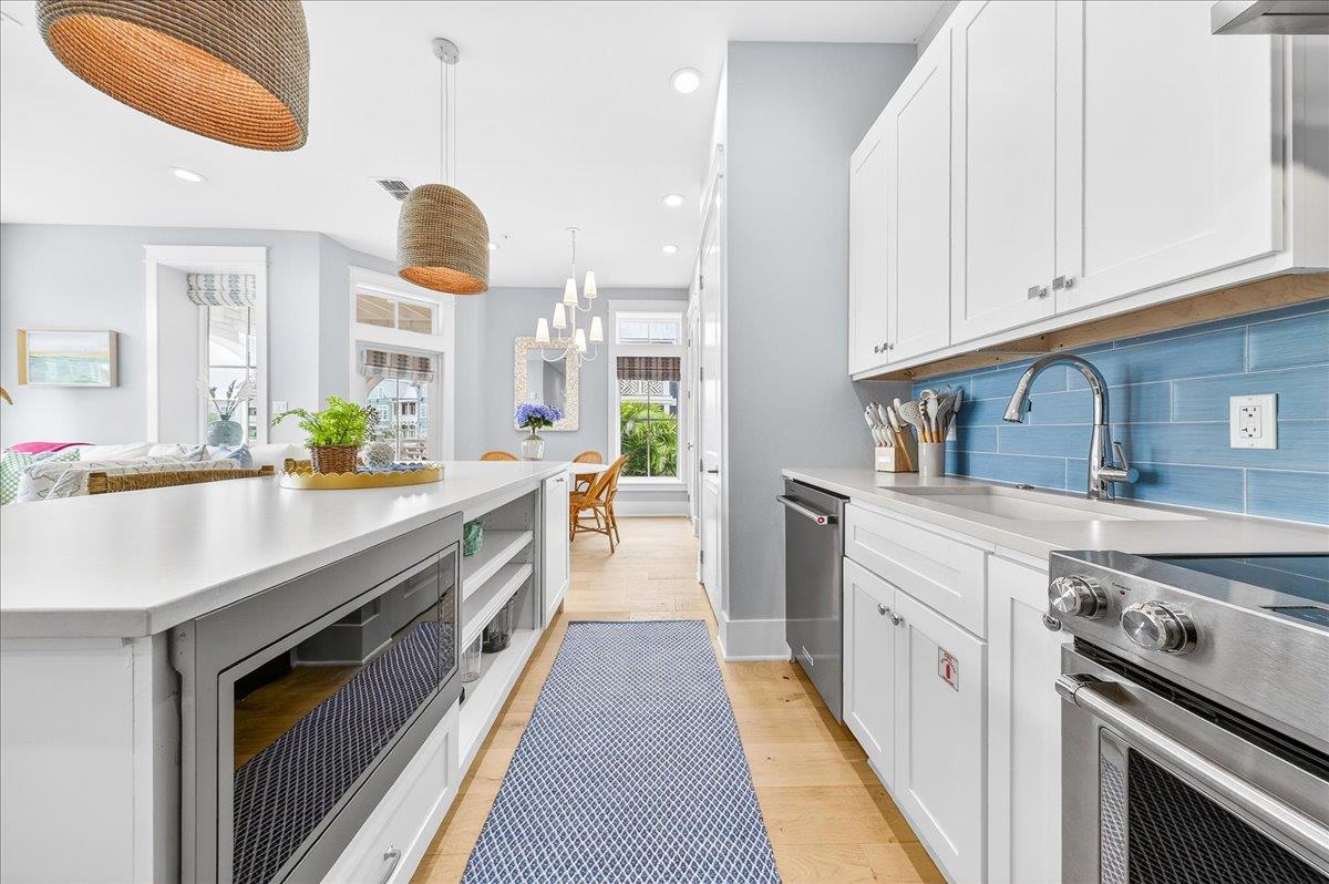 1st Floor, Kitchen