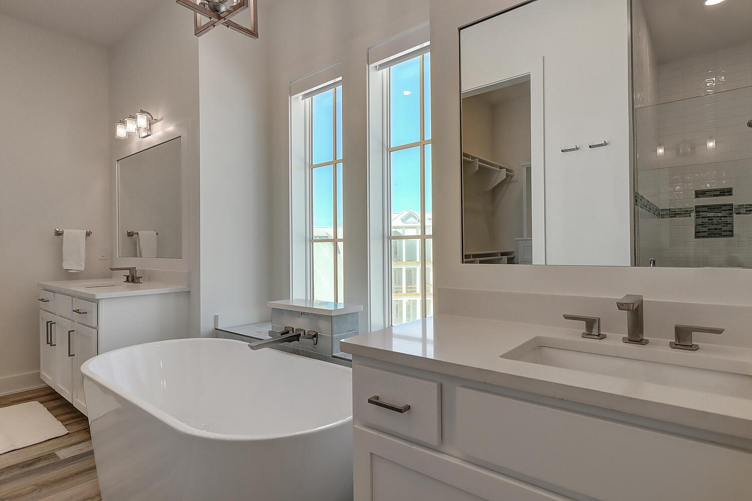 3rd Floor Right Master King Suite