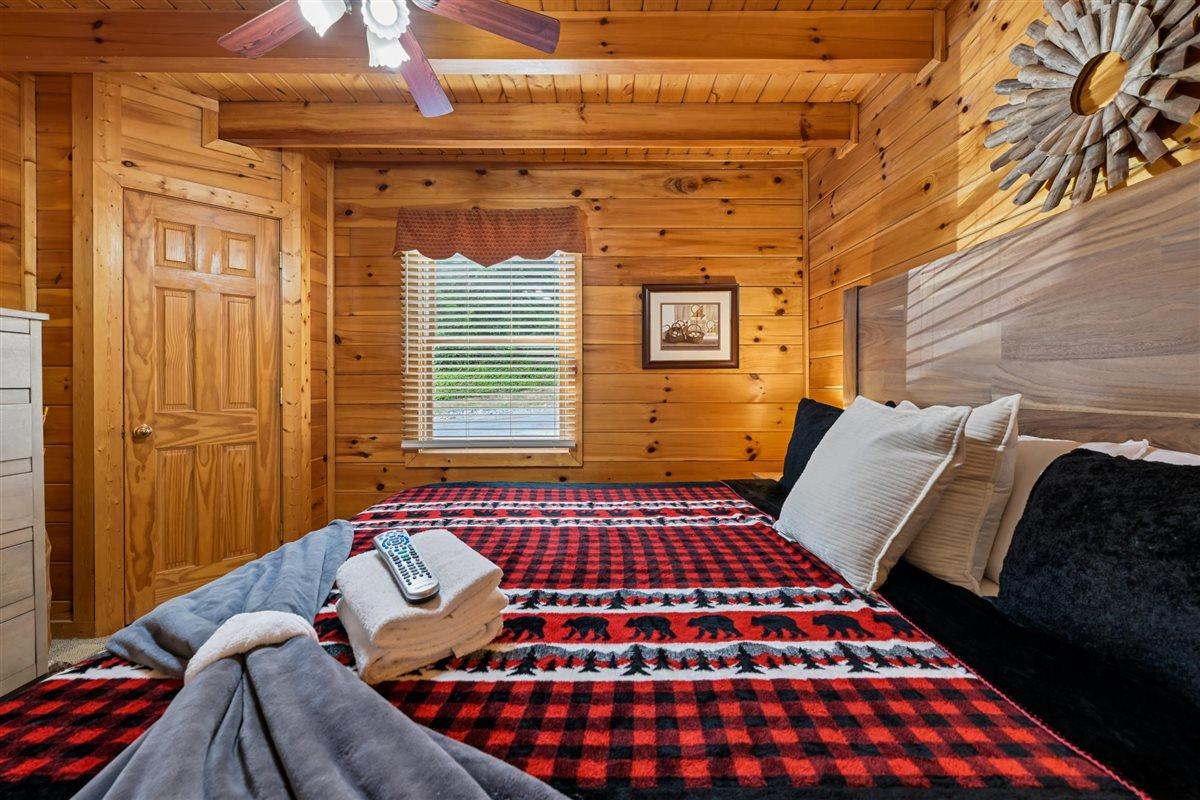 25Bedroom