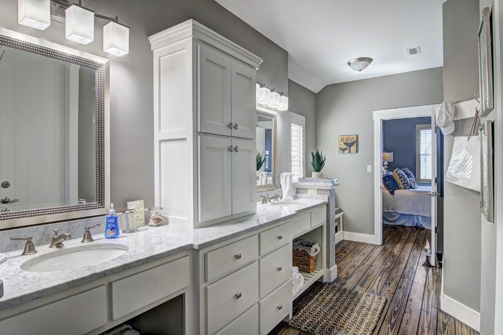 2nd floor master bath