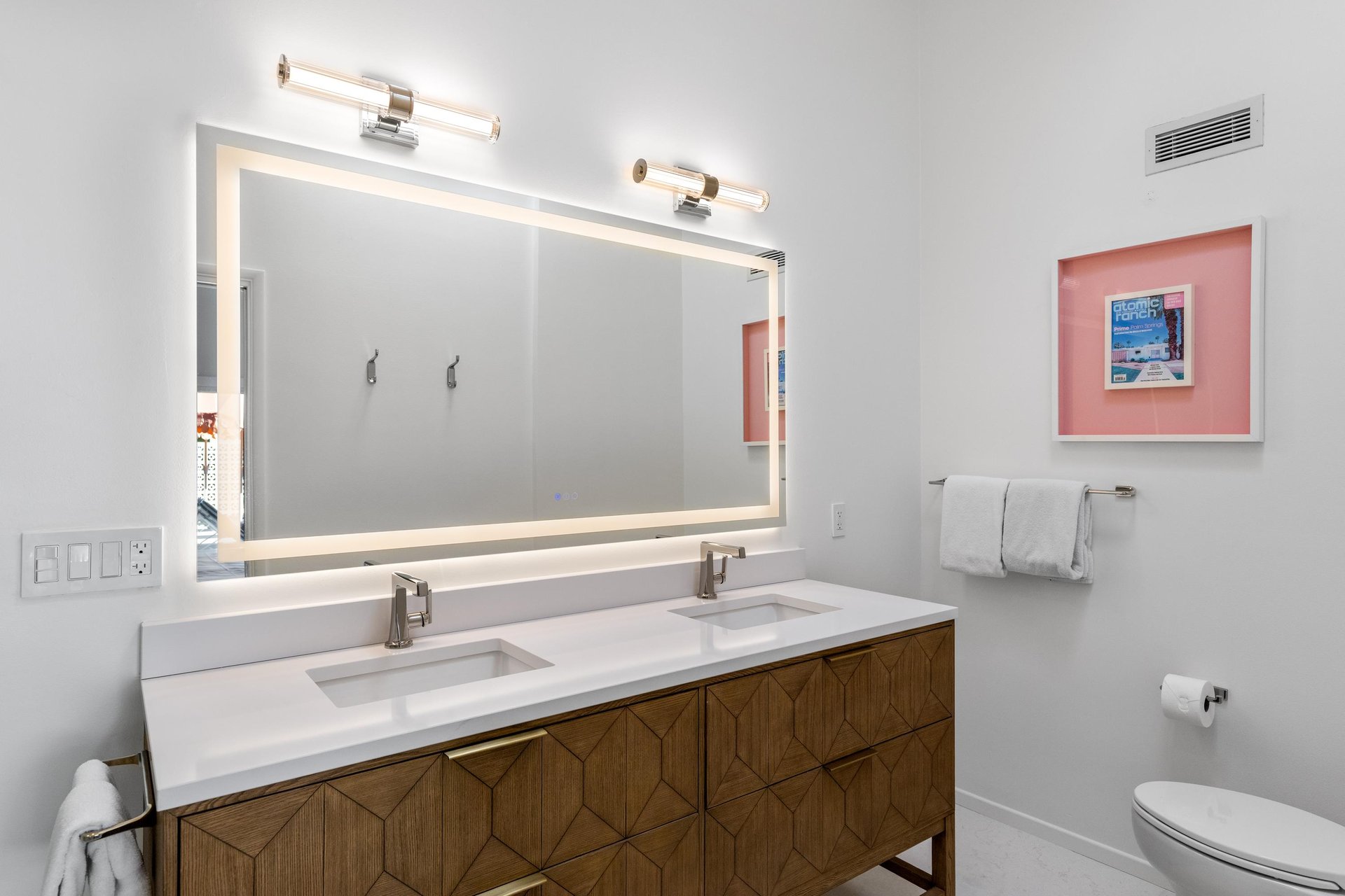 Guest en suite bathroom