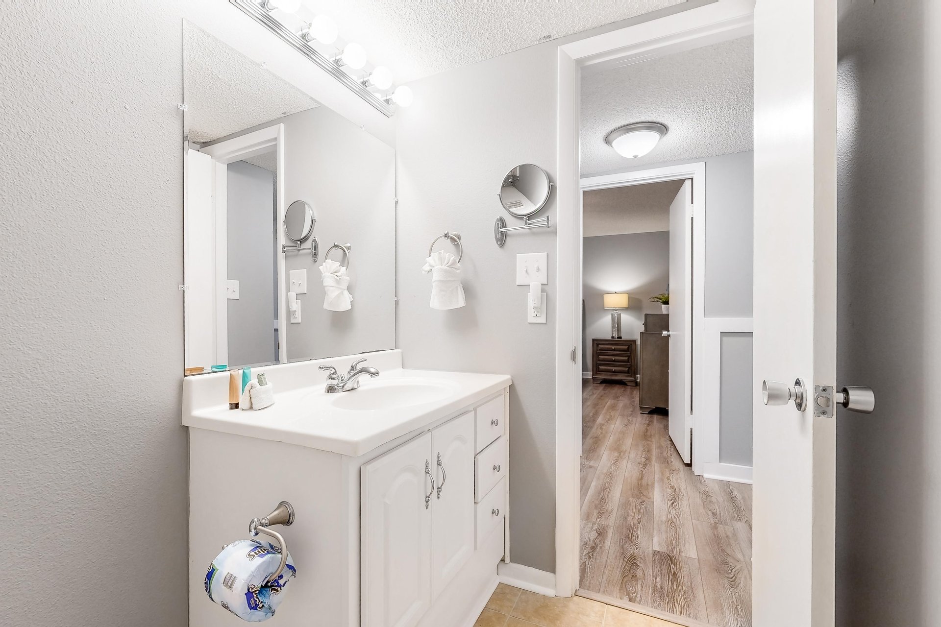 5727491.jpg