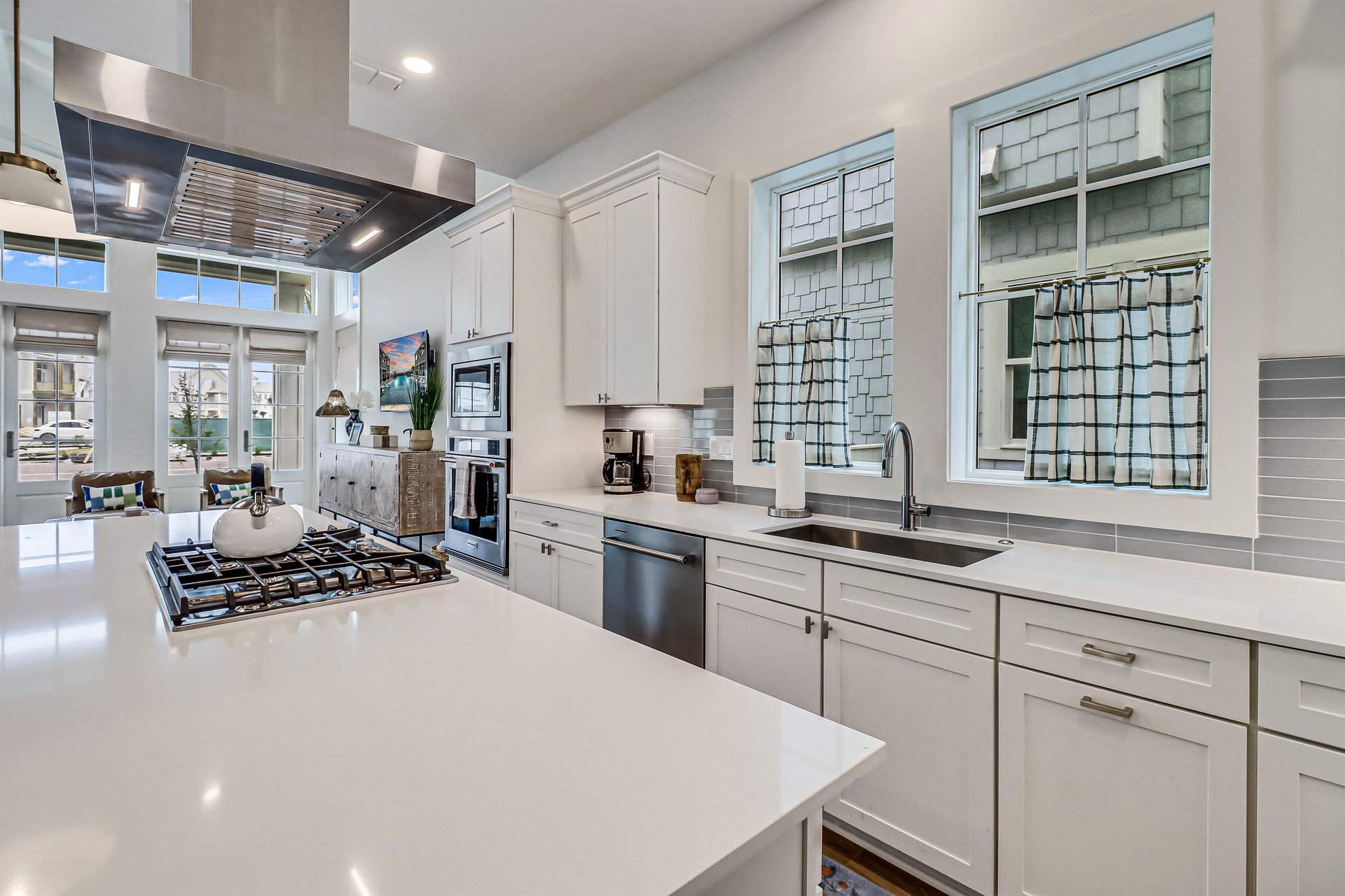 1st Floor, Kitchen