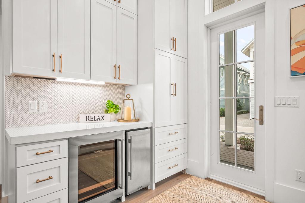 1st Floor Sitting AreaBar