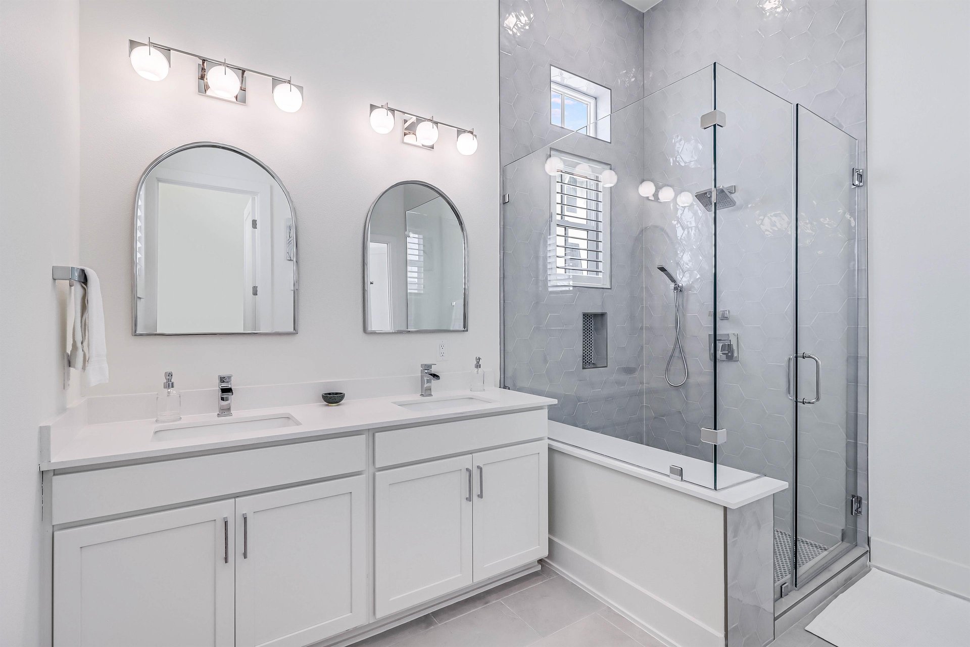 Primary King Suite Bathroom, 2nd Floor