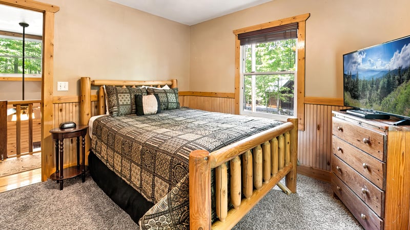 Queen Bedroom