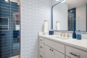 Shared Bathroom, 3rd Floor