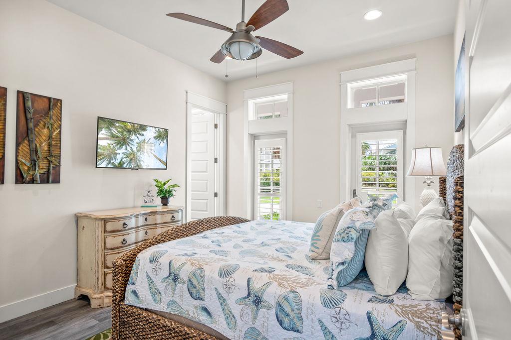 Front King Bedroom, 1st Floor