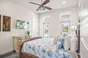 Front King Bedroom, 1st Floor