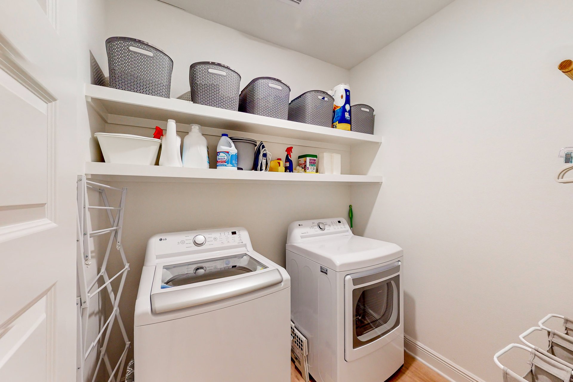 The Beach and Bay Nest 17