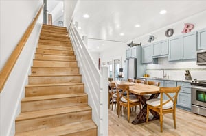 Entryway, 1st Floor