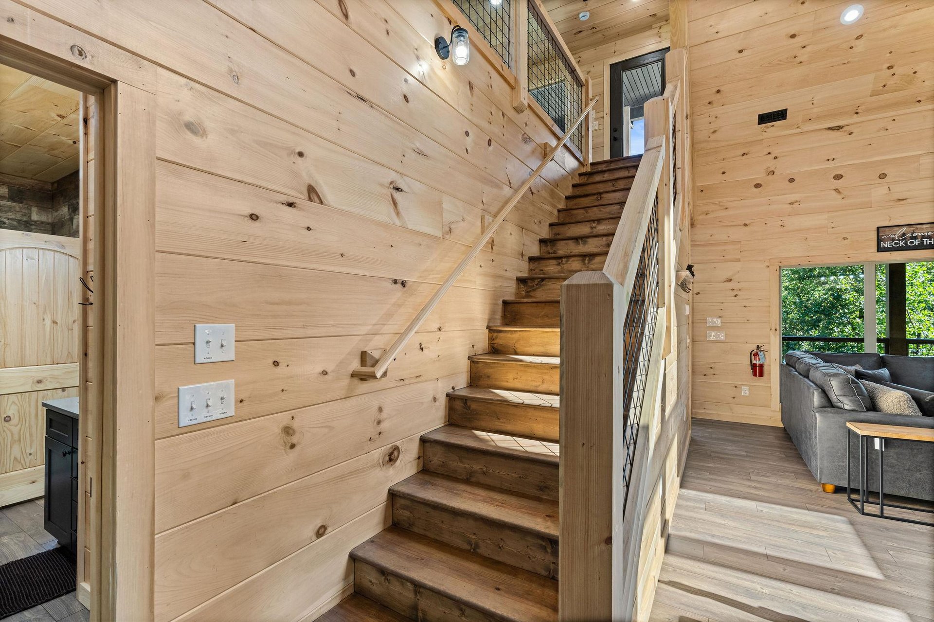rockytoplodge20