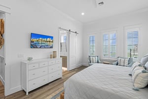 Light Blue King Suite, 2nd Floor