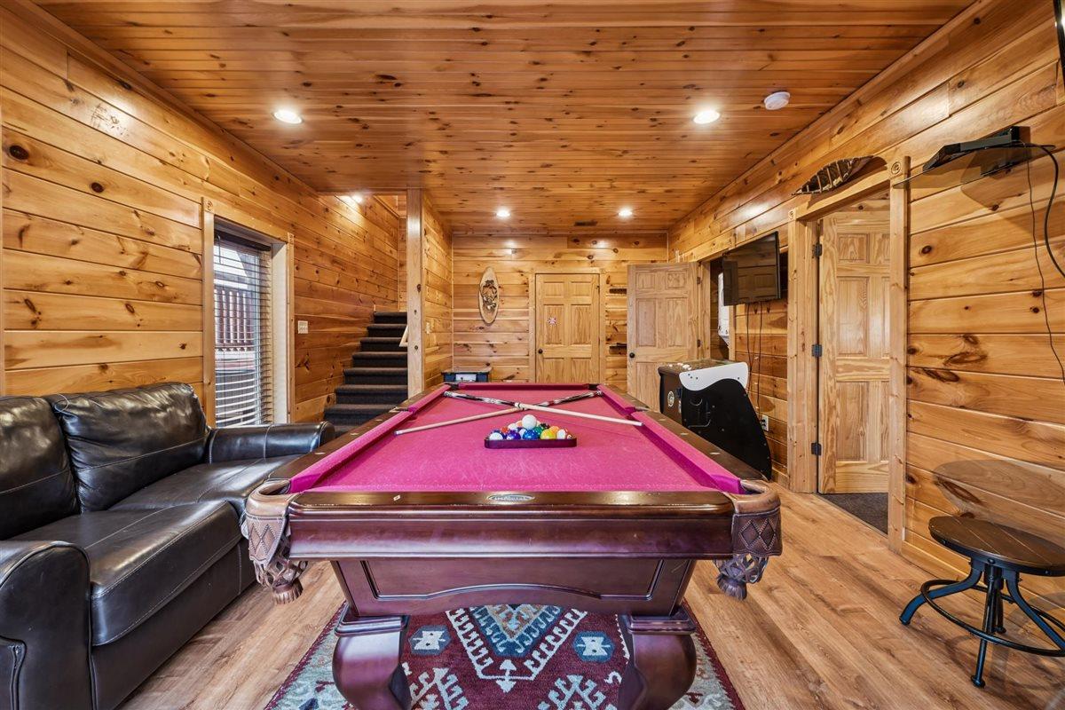 30Recreation Room