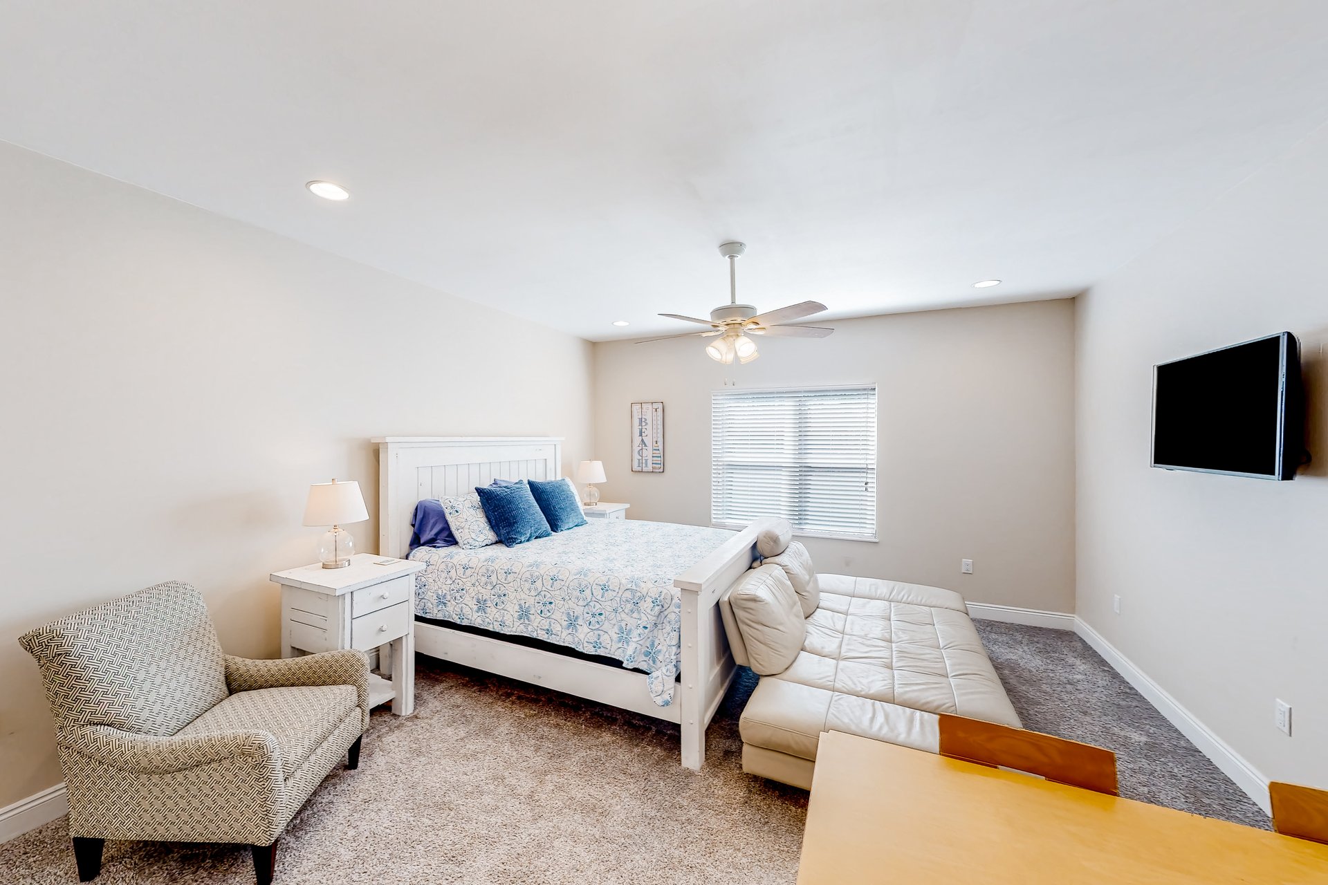 Calm Waters  Carriage House 8