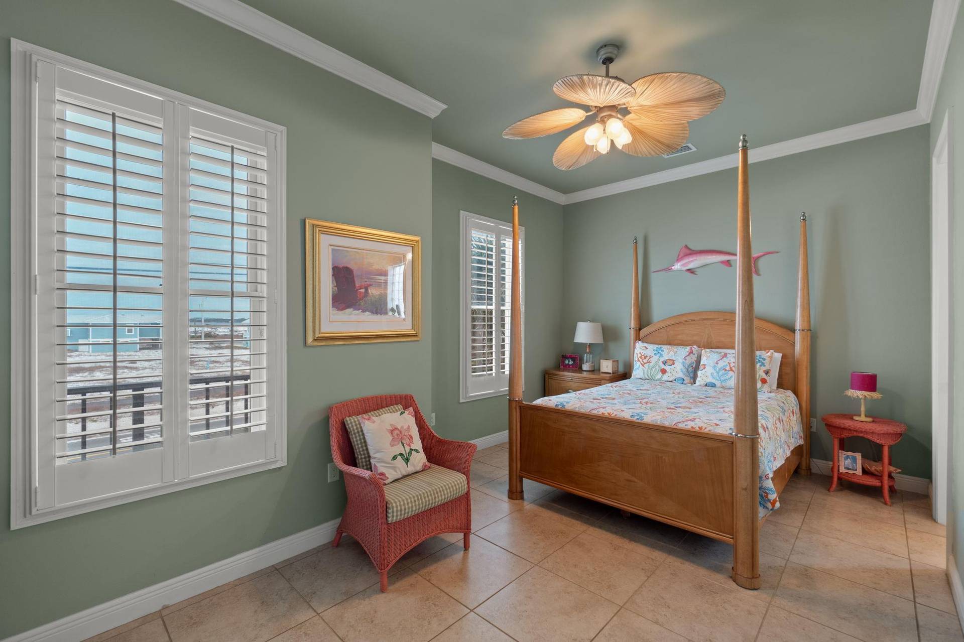 Main Floor Bedroom Queen