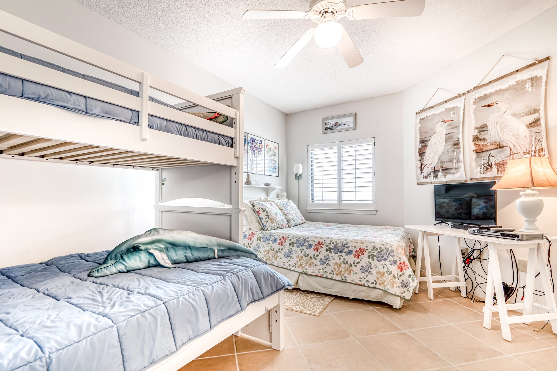 The Palms 714 16