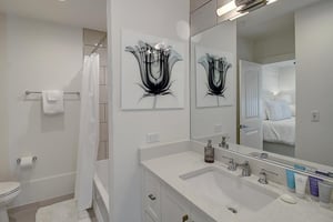 3rd Floor, Shared Bathroom