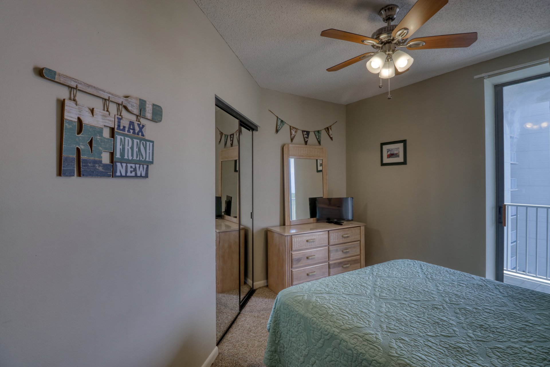 Pelican Pointe 806 14