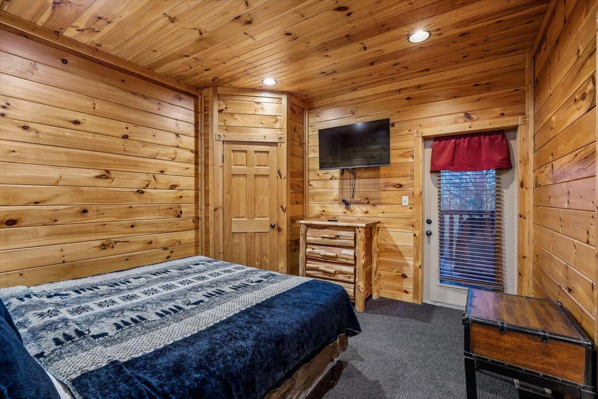 100Bedroom 7