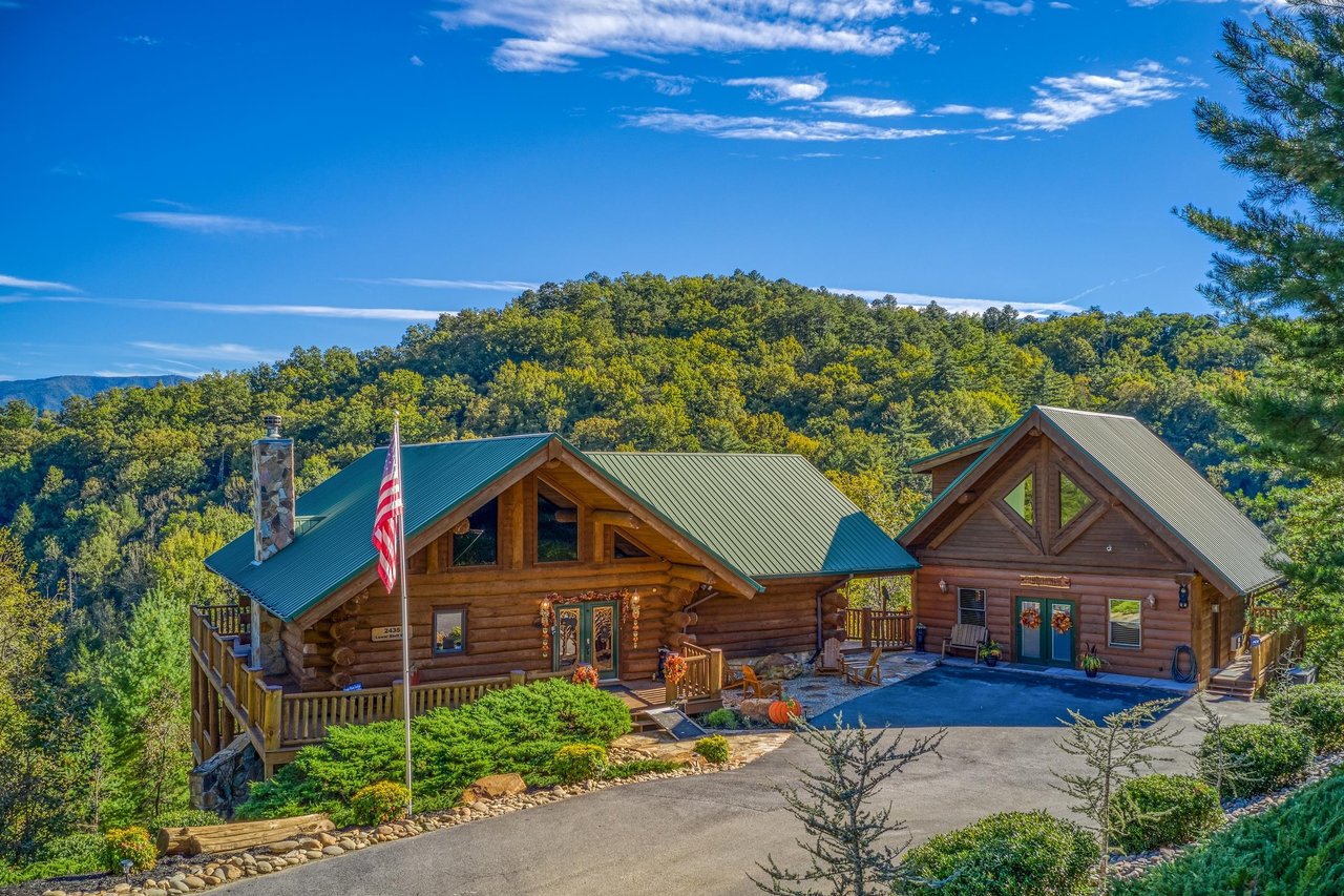 Great View Lodge, a 5bedroom cabin rental located in Pigeon Forge