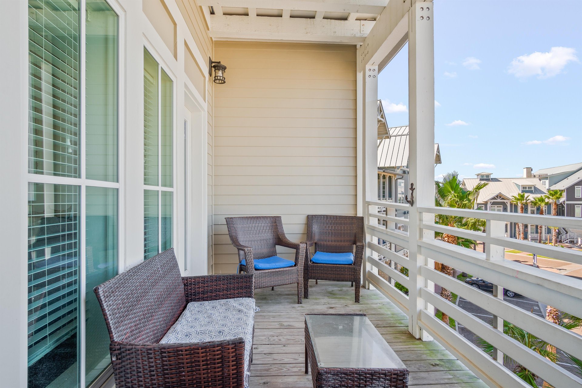 1st Floor Living Room Balcony