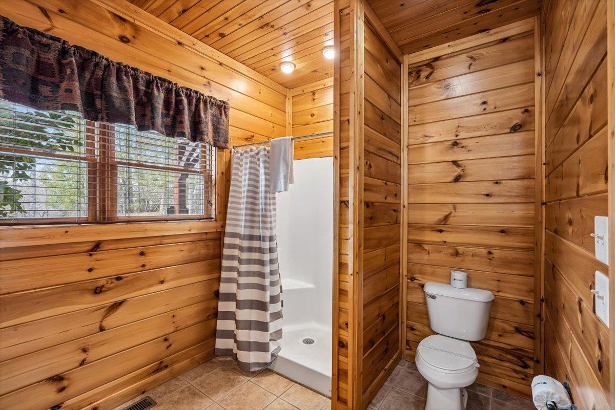 043Primary Bath