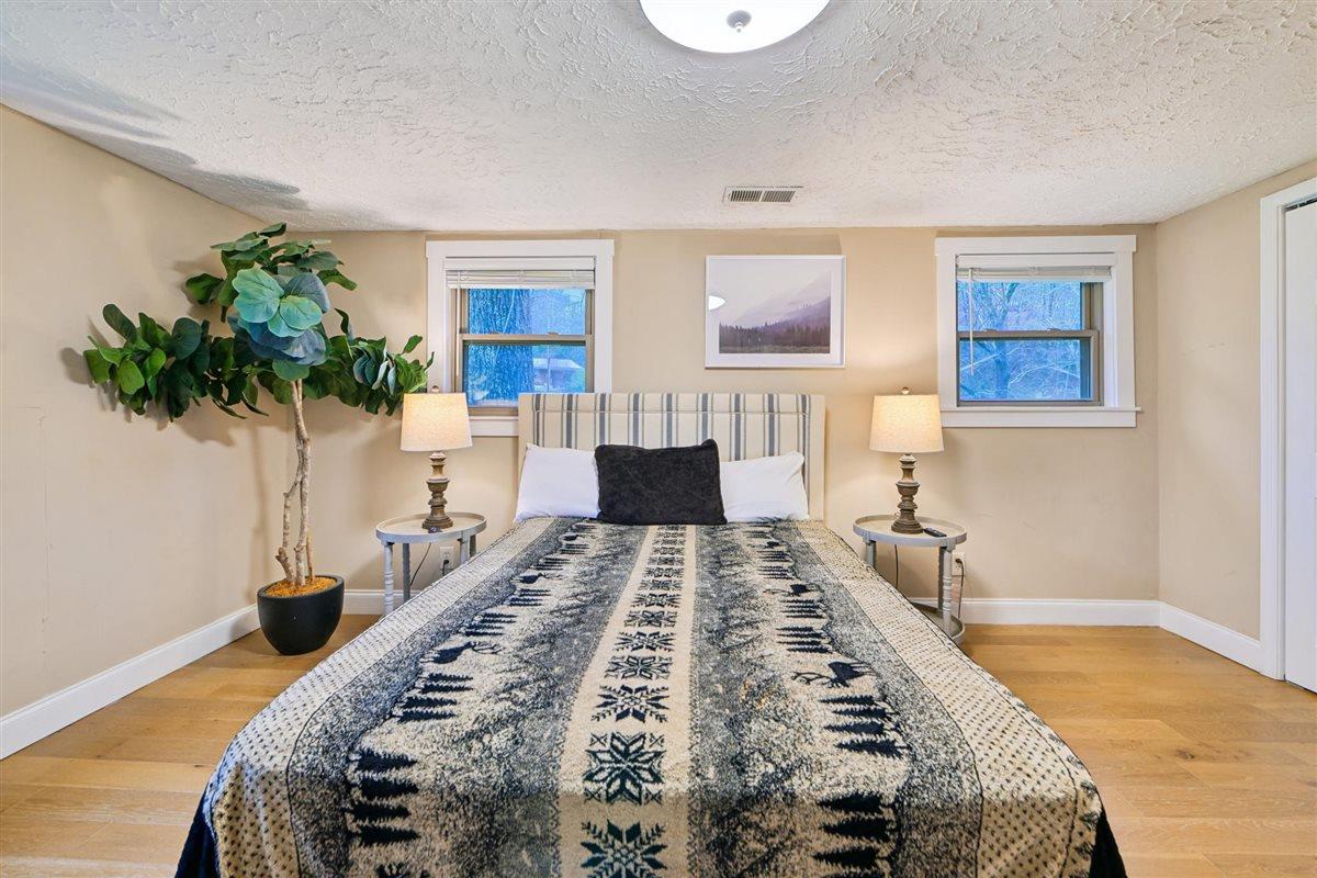 42Bedroom