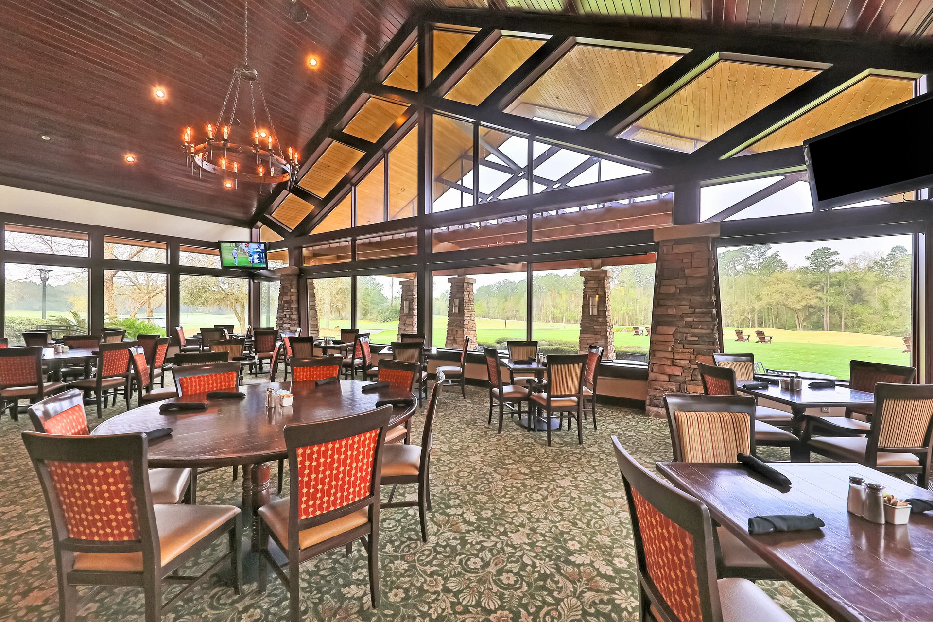 Luxury Golf Retreat 19