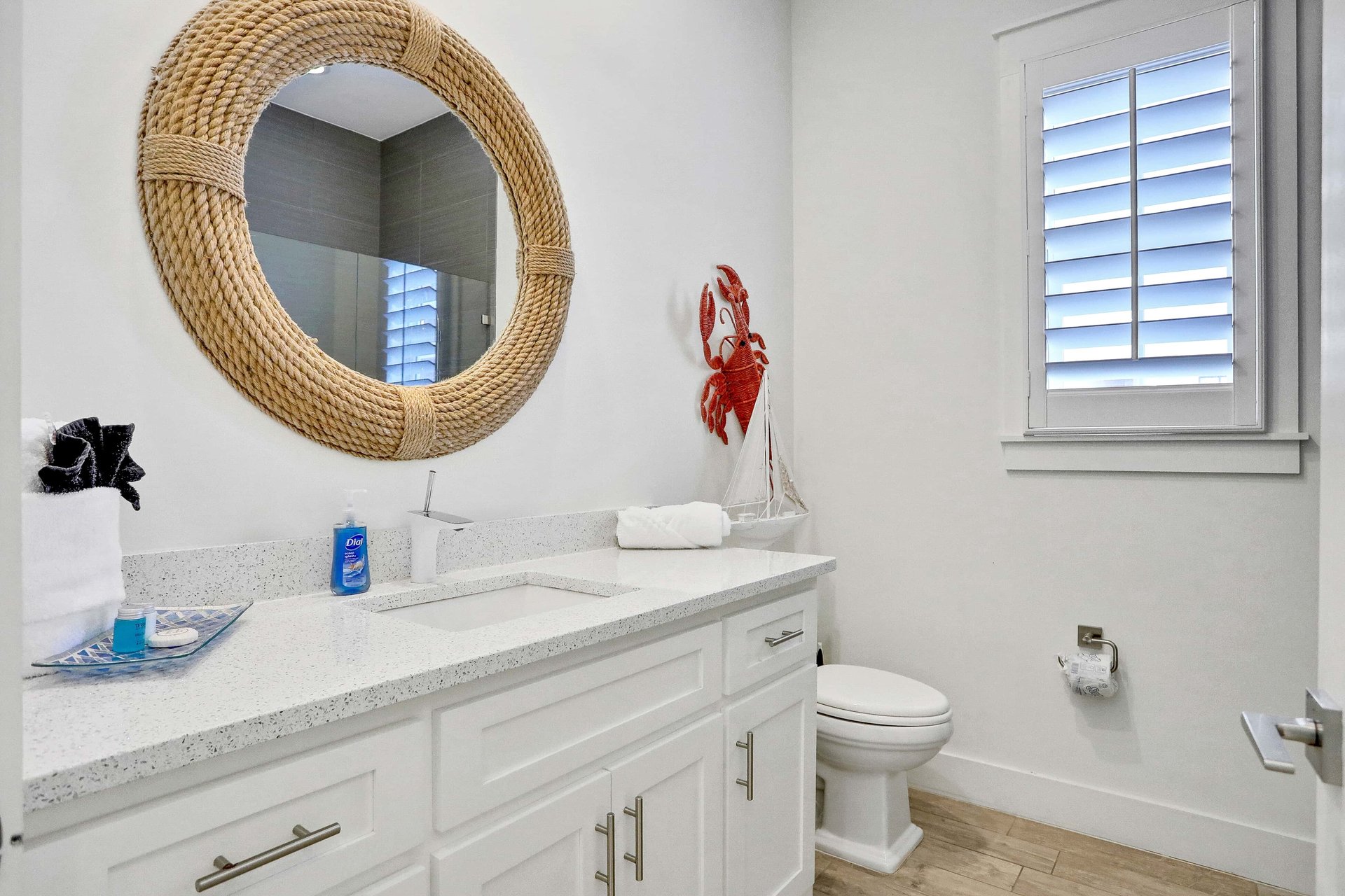 Tiffanys Beach Club 33