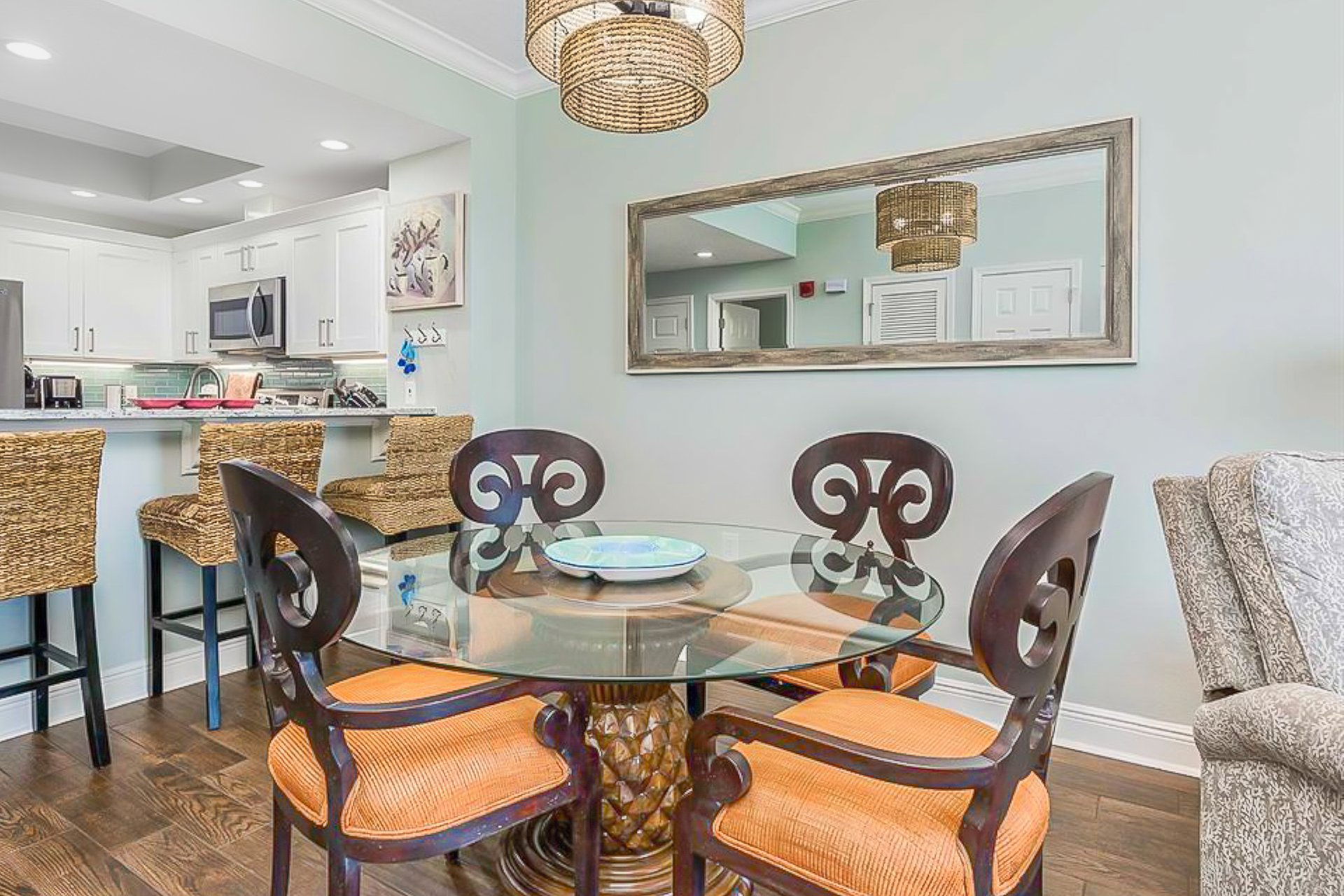 Crystal Shores 604 9