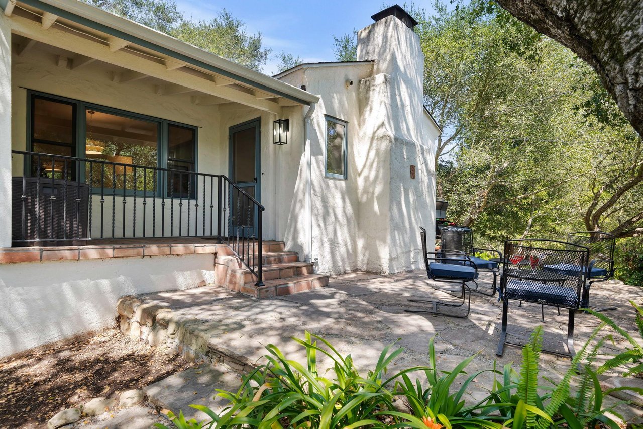Front Patio with Grill