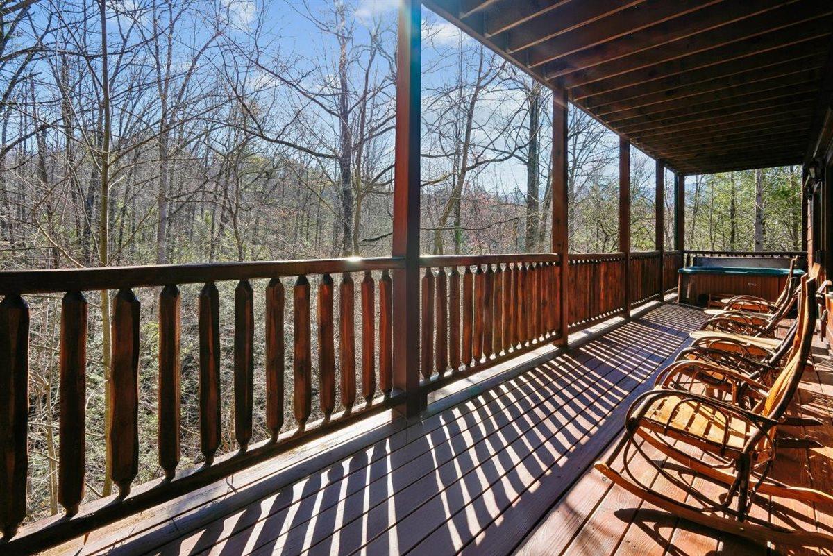 07Balcony