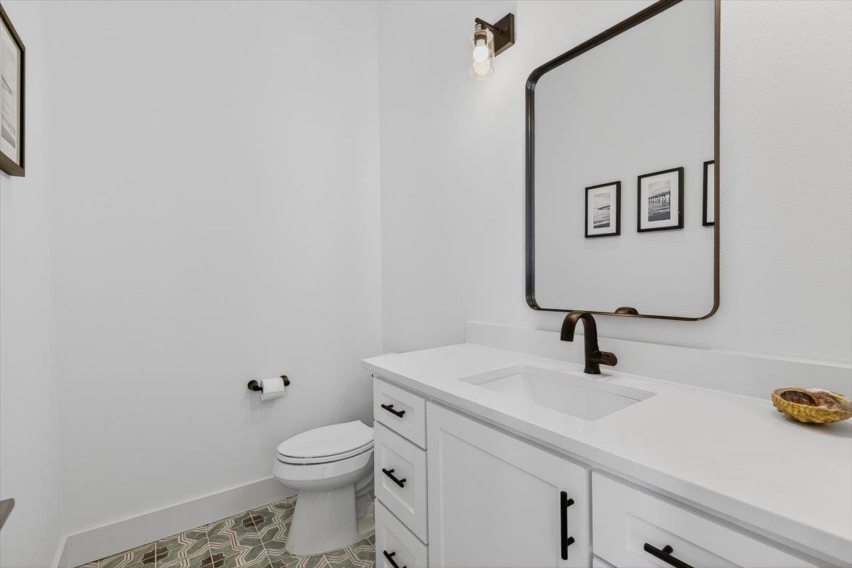 Powder Room, 2nd Floor