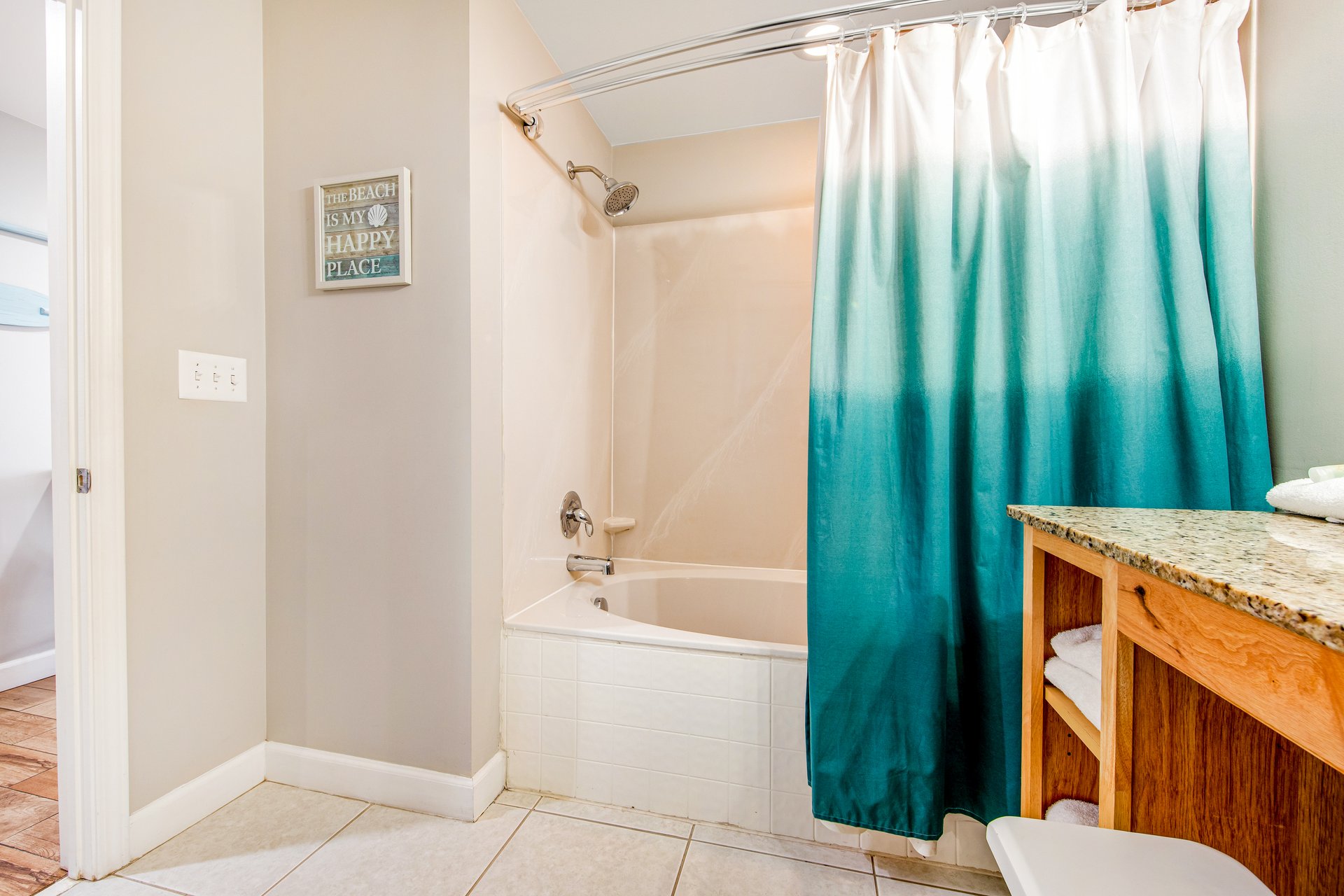 Splash Resort 1101W 32