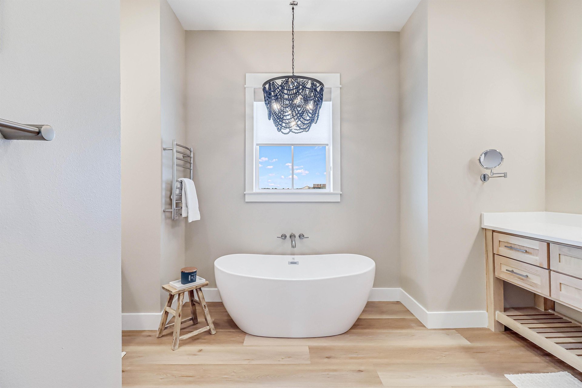 Ensuite Primary King Bathroom, 2nd Floor