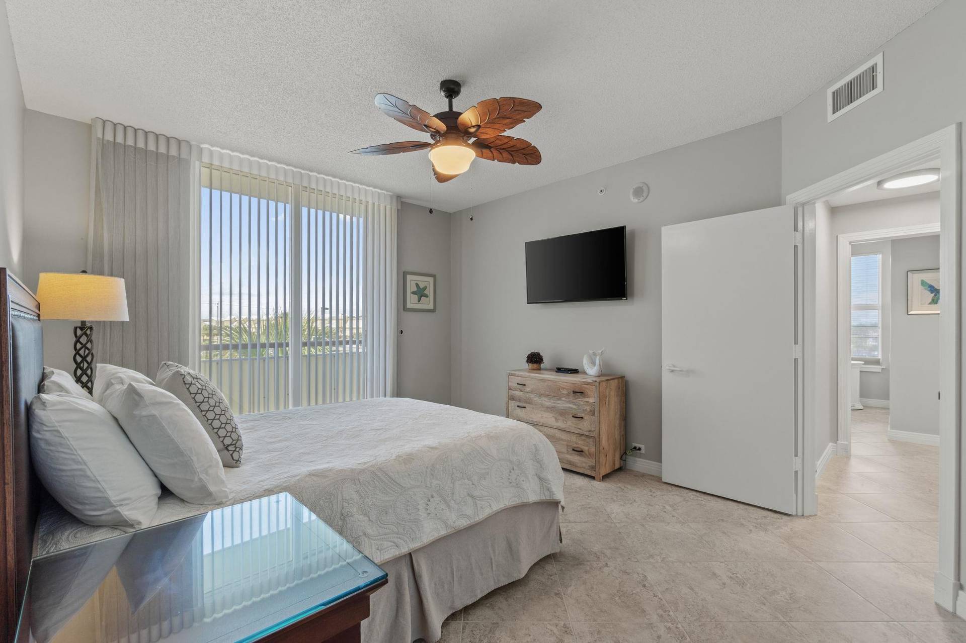 Guest Bedroom 1 Queen