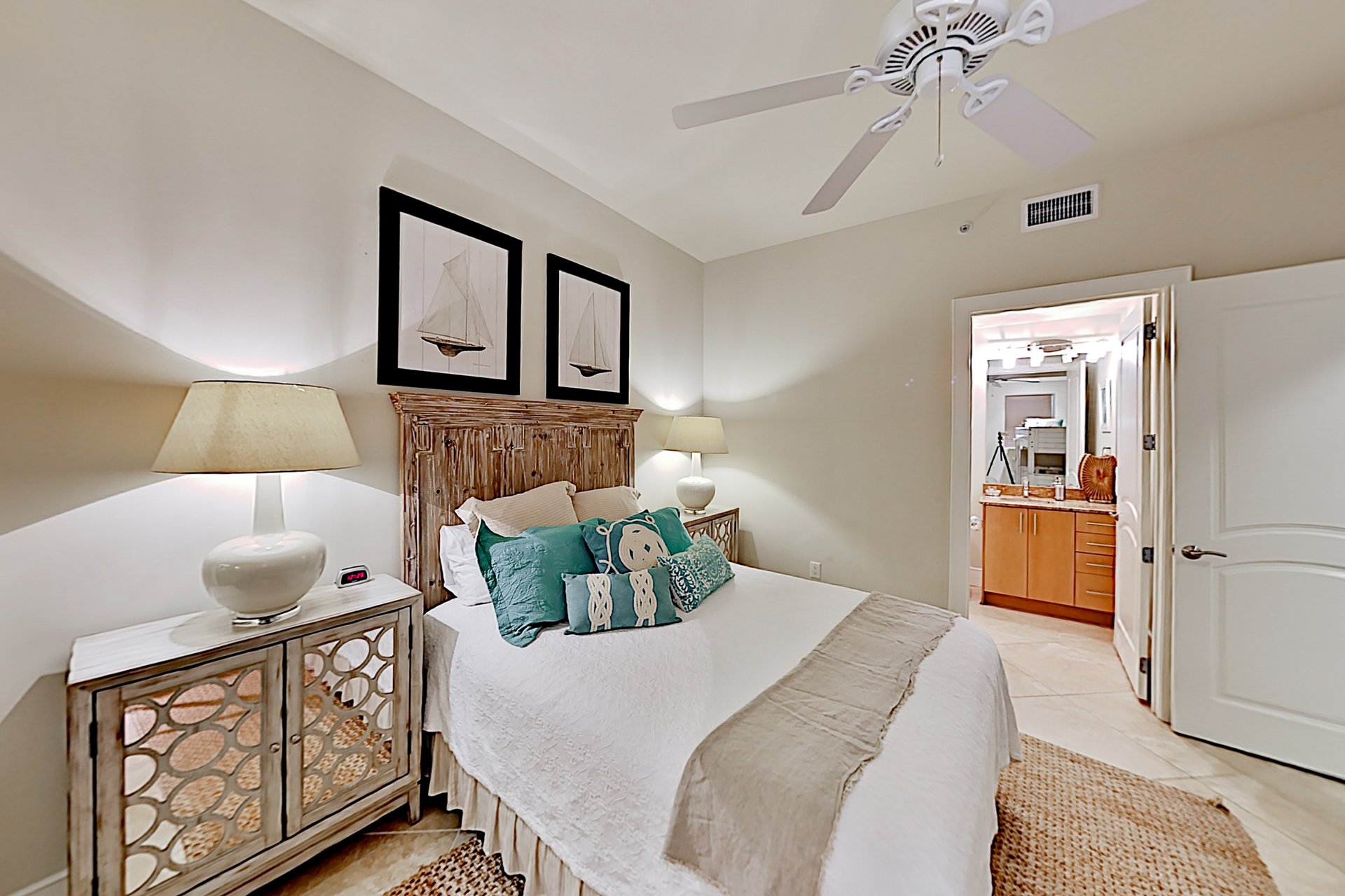 Turquoise Place 2205C 18