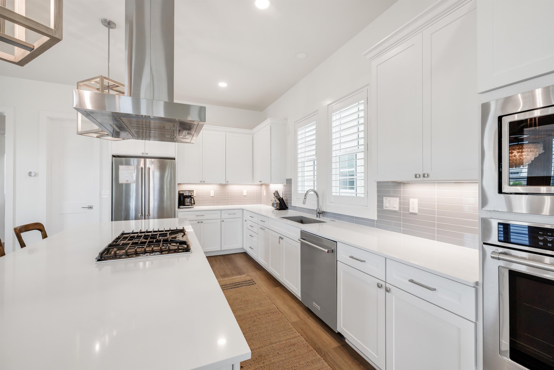 1st Floor, Kitchen