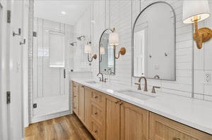 Primary King Ensuite, 2nd Floor