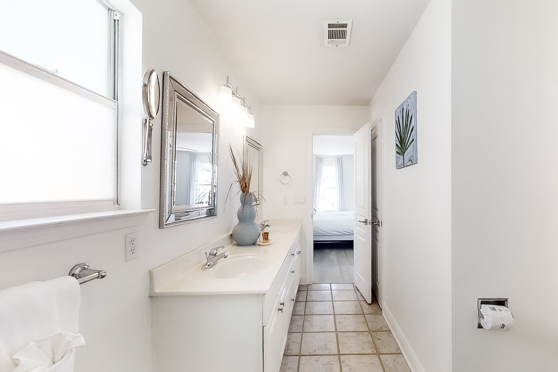 Terra Cotta Happy Ours 22